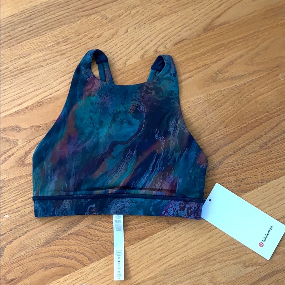 Lululemon sports bra